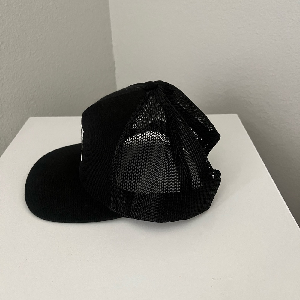 RVCA Classic Black Mesh Cap - Picture 2 of 4